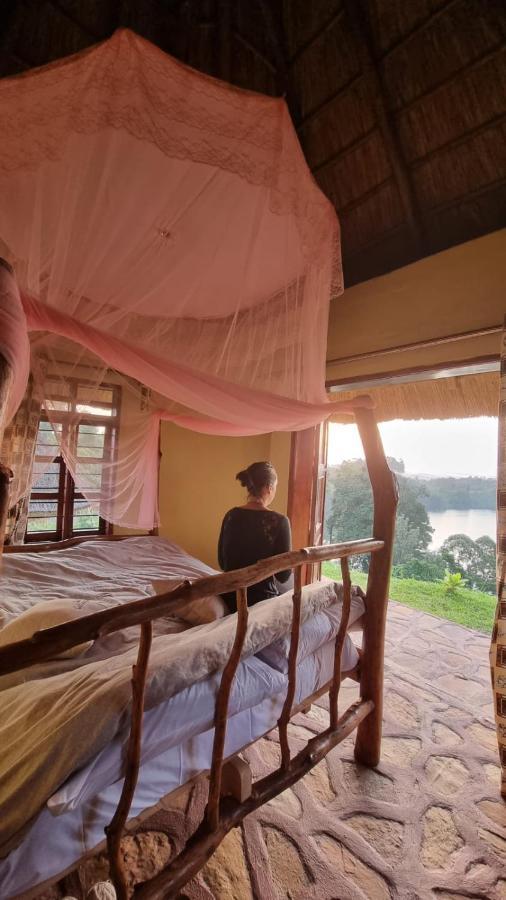 Lake Nyamirima Cottages Fort Portal Exteriör bild