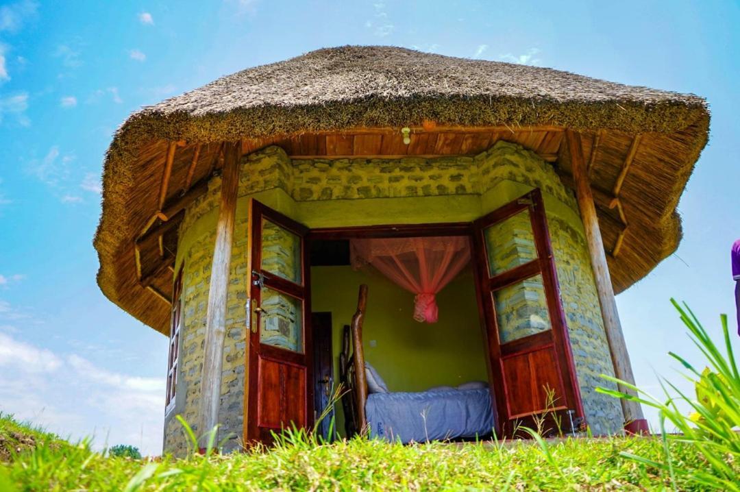 Lake Nyamirima Cottages Fort Portal Exteriör bild